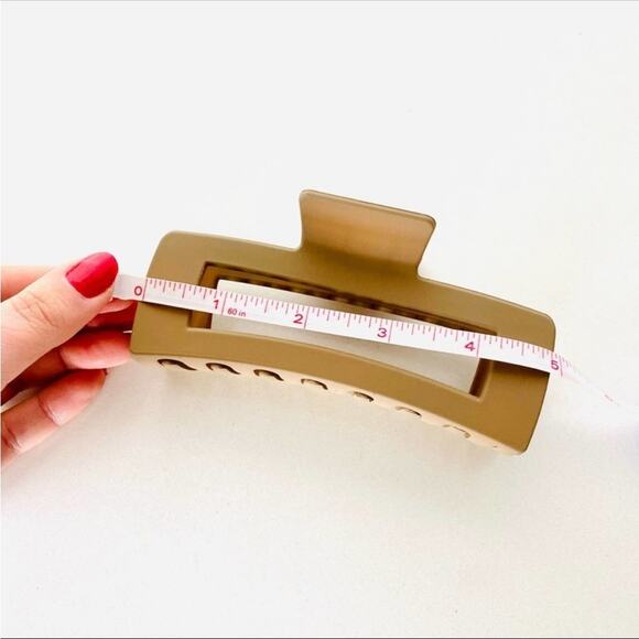NEW ANTHROPOLOGIE Jumbo XL Rectangular Open Matte Acrylic Plastic Hair Claw Clip - Picture 5 of 9